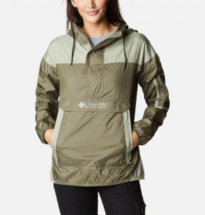 Green Women Columbia Challenger™ Windbreaker | 97013749