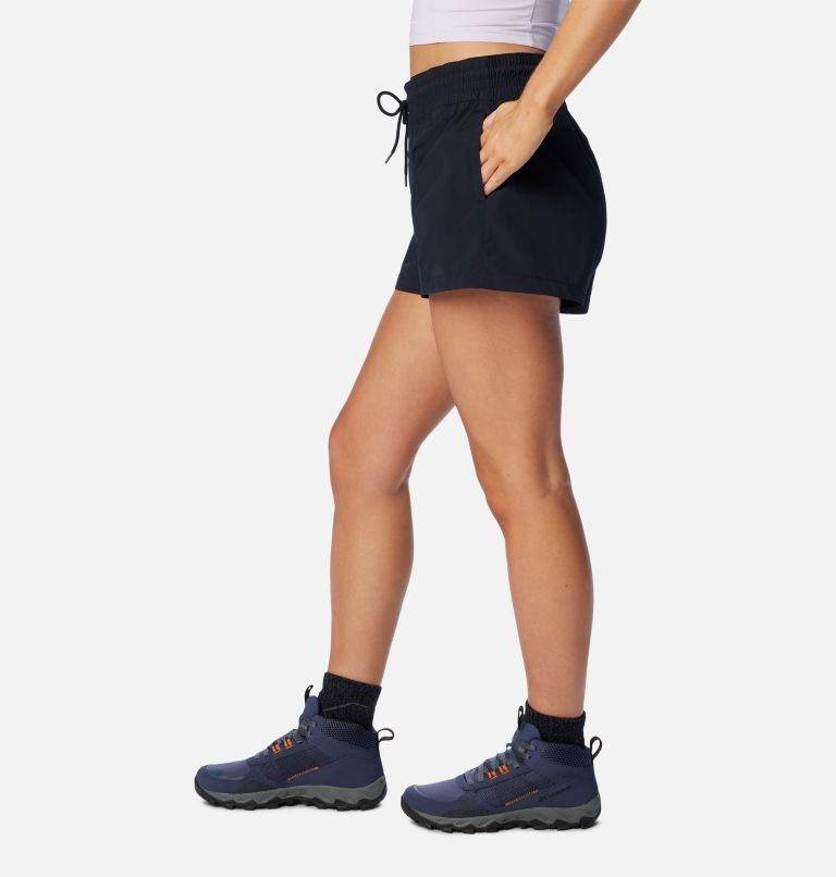 Black Women Columbia Boundless Trek™ Active Cargo Shorts | 19815944