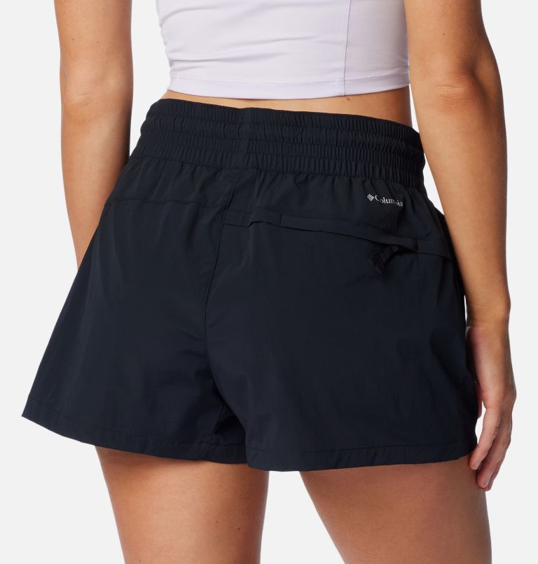 Black Women Columbia Boundless Trek™ Active Cargo Shorts | 19815944