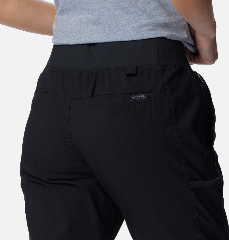 Black Women Columbia Leslie Falls™ Capri Hiking Pants | 70627464